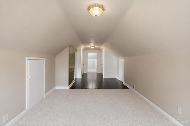 3605 E Galbraith Road, Amberley, OH 45236