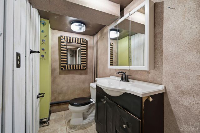 3605 E Galbraith Road, Amberley, OH 45236