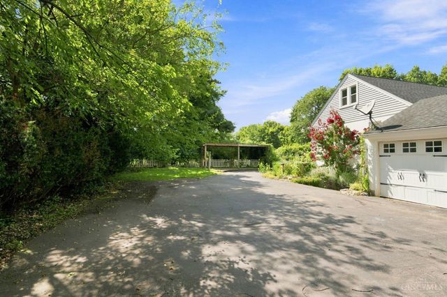 3605 E Galbraith Road, Amberley, OH 45236