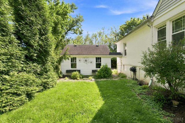 3605 E Galbraith Road, Amberley, OH 45236