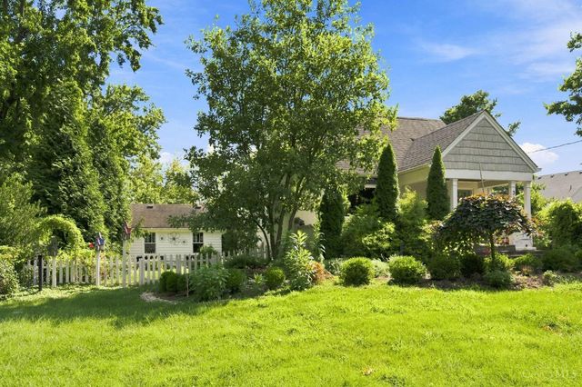 3605 E Galbraith Road, Amberley, OH 45236