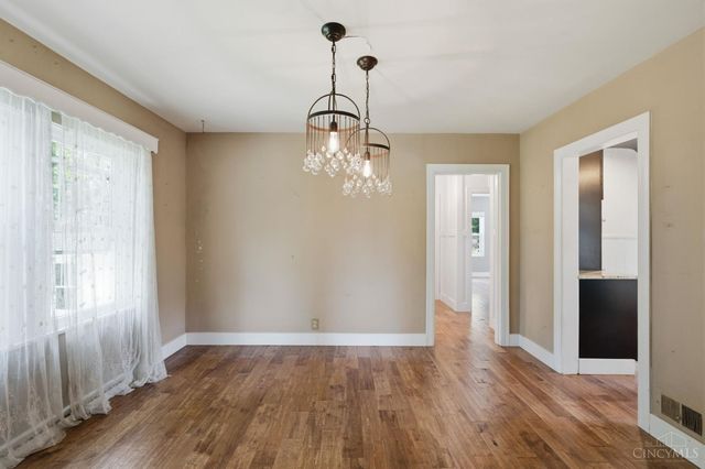 3605 E Galbraith Road, Amberley, OH 45236