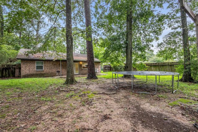 1303 S Fenner Avenue, Cleveland, TX 77327