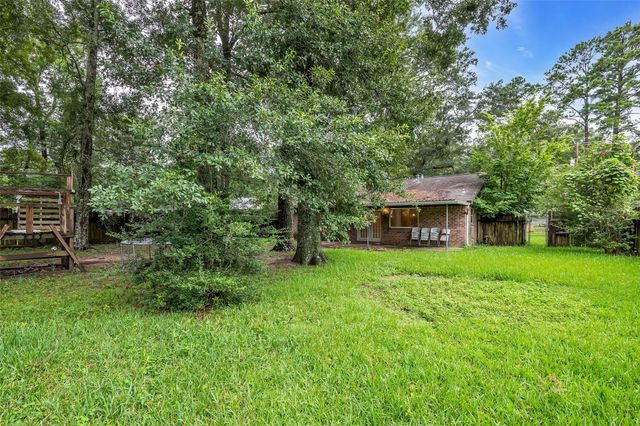 1303 S Fenner Avenue, Cleveland, TX 77327