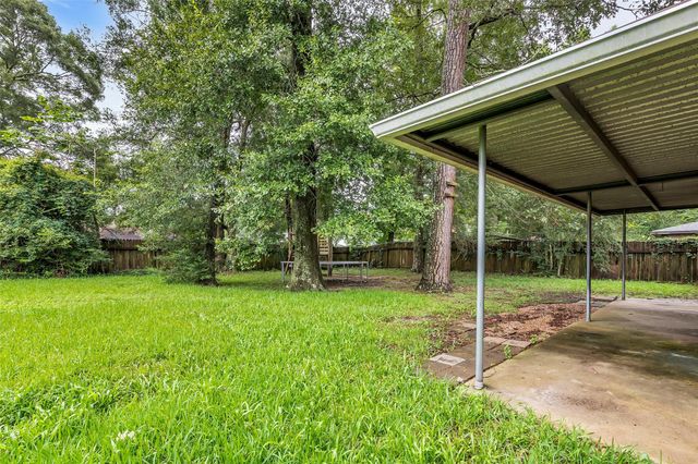 1303 S Fenner Avenue, Cleveland, TX 77327