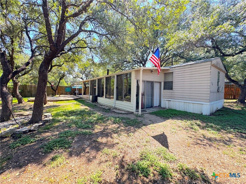 337 & 329 Dreamland Drive, Canyon Lake, TX 78133