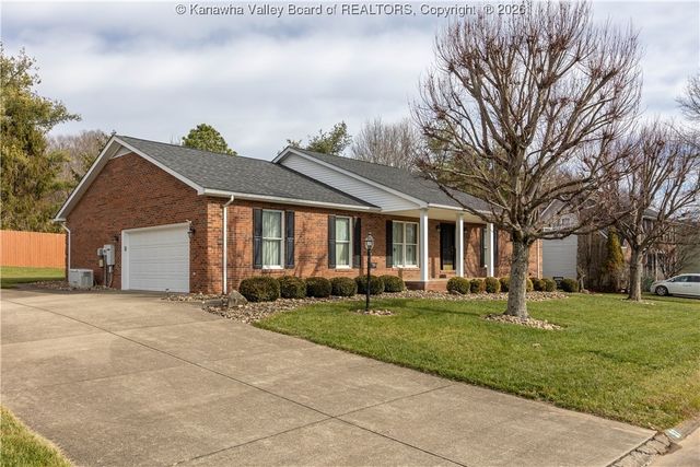 97 Willowood Circle, Hurricane, WV 25526