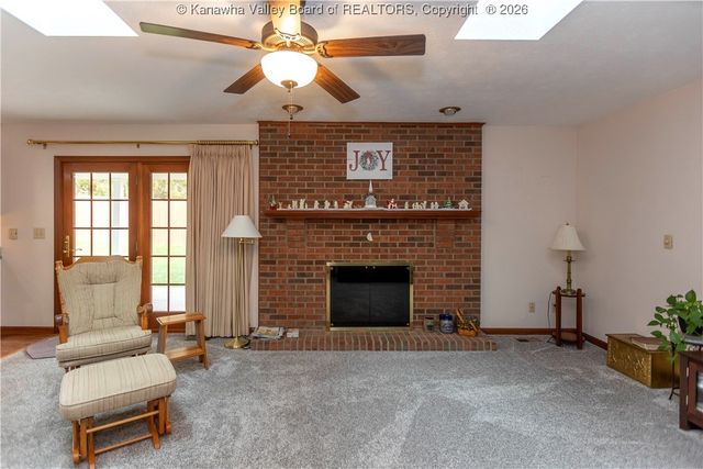 97 Willowood Circle, Hurricane, WV 25526