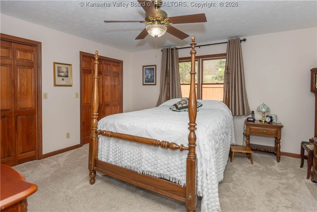 97 Willowood Circle, Hurricane, WV 25526