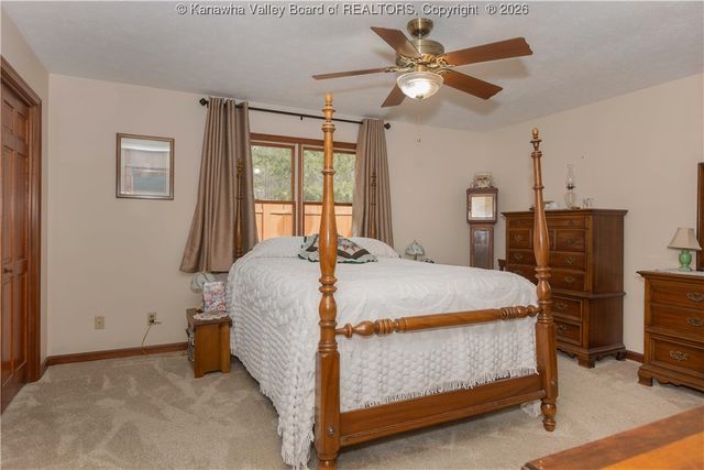 97 Willowood Circle, Hurricane, WV 25526