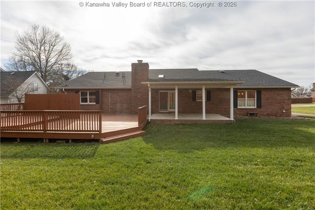 97 Willowood Circle, Hurricane, WV 25526