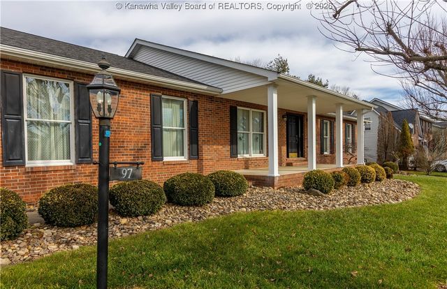 97 Willowood Circle, Hurricane, WV 25526