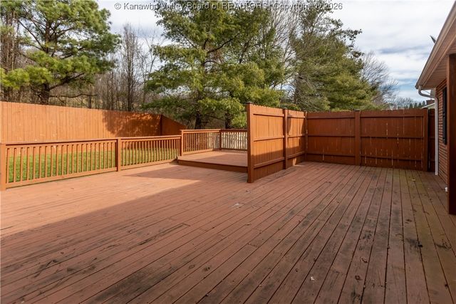 97 Willowood Circle, Hurricane, WV 25526