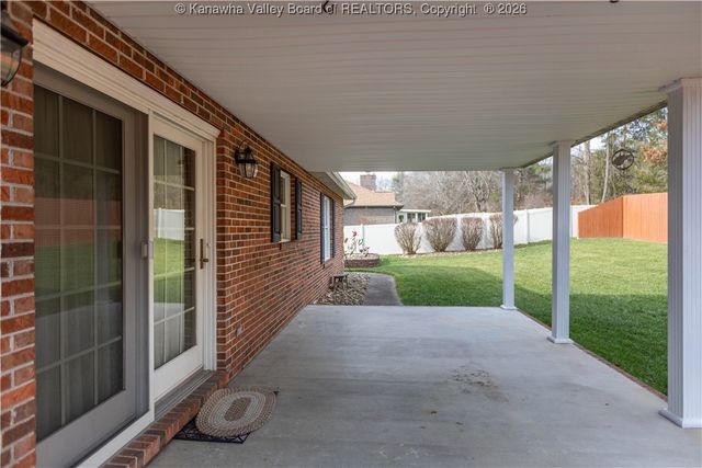 97 Willowood Circle, Hurricane, WV 25526