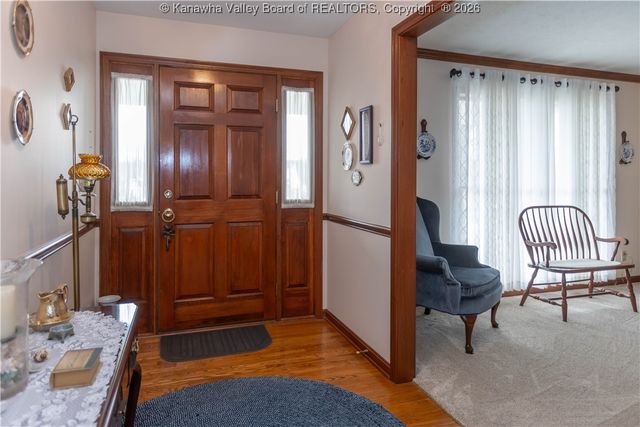 97 Willowood Circle, Hurricane, WV 25526