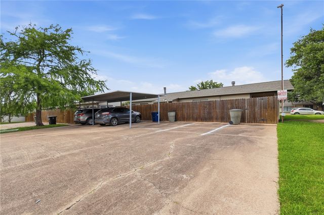 2100 Windsor Drive 37, Bryan, TX 77802