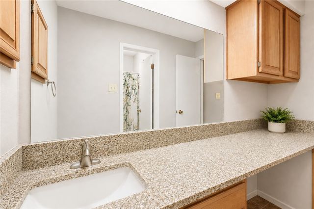 2100 Windsor Drive 37, Bryan, TX 77802