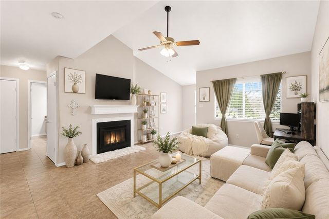 2100 Windsor Drive 37, Bryan, TX 77802