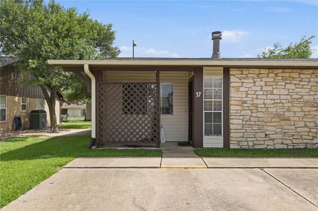 2100 Windsor Drive 37, Bryan, TX 77802