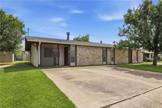 2100 Windsor Drive 37, Bryan, TX 77802