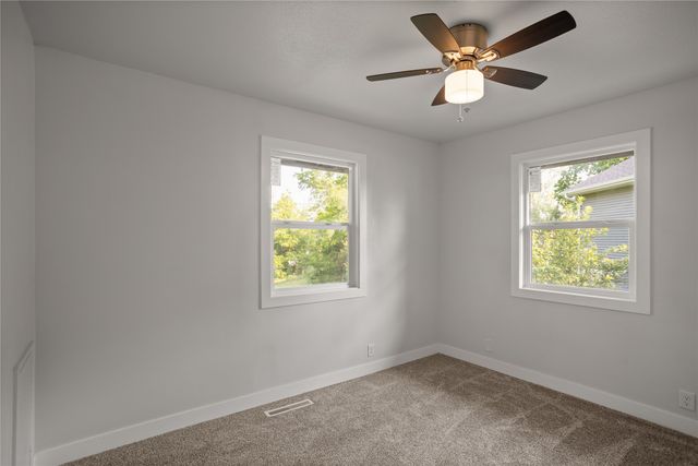 817 Roberts Terrace, Marshalltown, IA 50158
