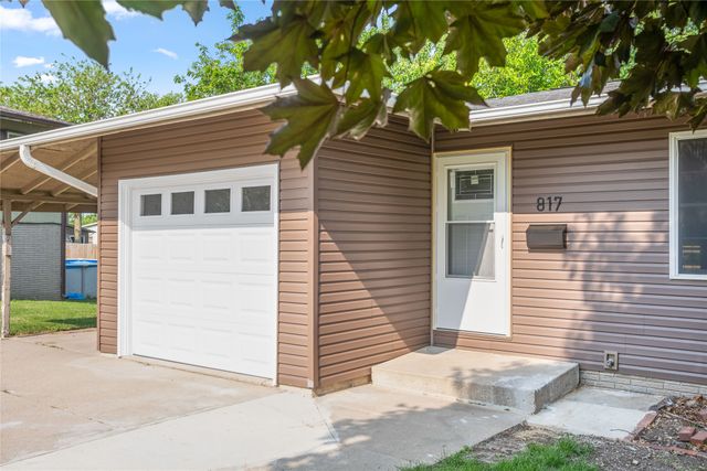 817 Roberts Terrace, Marshalltown, IA 50158