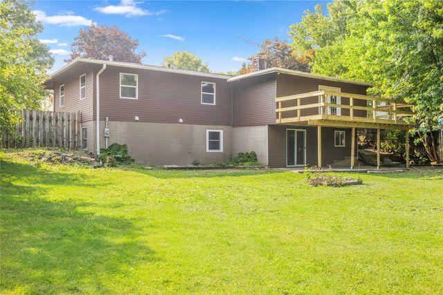 817 Roberts Terrace, Marshalltown, IA 50158