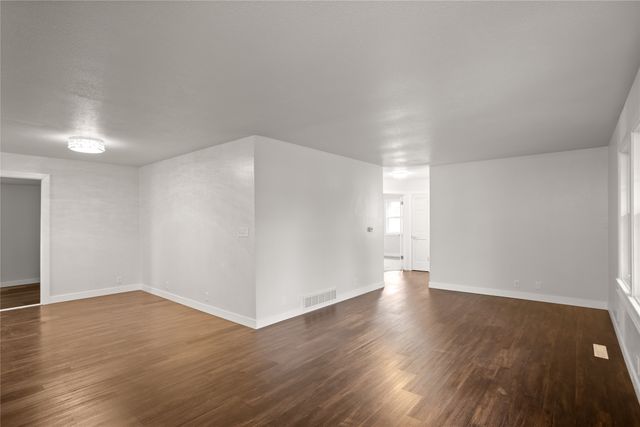 817 Roberts Terrace, Marshalltown, IA 50158