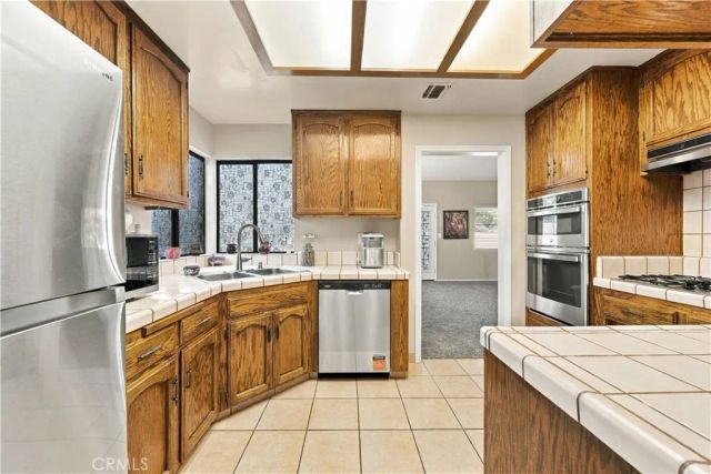 7708 Angoras Court, Bakersfield, CA 93308
