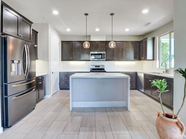 74395 Millennia Way, Palm Desert, CA 92211