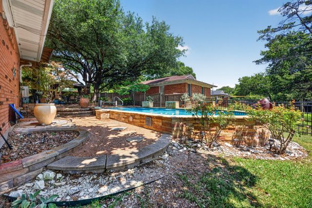9840 Twin Creek Drive, Dallas, TX 75228