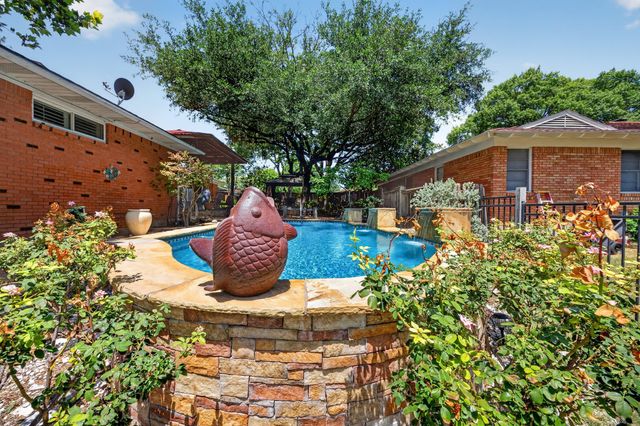 9840 Twin Creek Drive, Dallas, TX 75228