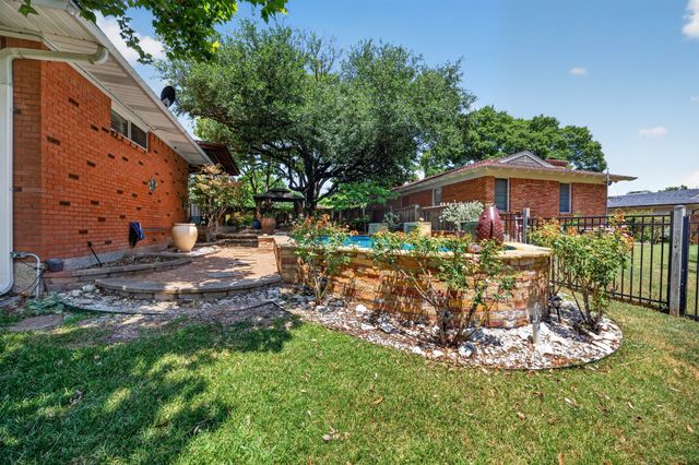 9840 Twin Creek Drive, Dallas, TX 75228