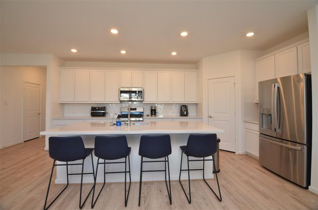 21830 Redwood Bluff Trail, Cypress, TX 77433