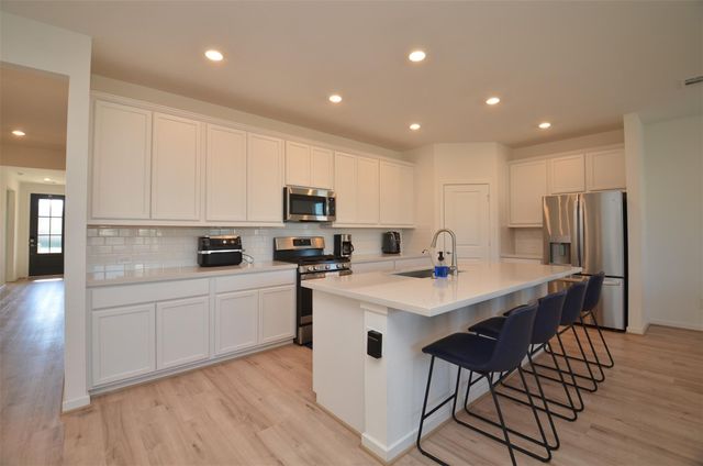 21830 Redwood Bluff Trail, Cypress, TX 77433