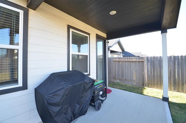 21830 Redwood Bluff Trail, Cypress, TX 77433