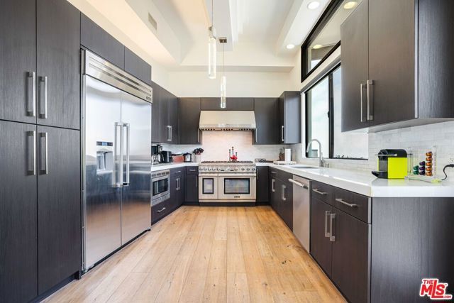 1441 Summitridge Drive, Beverly Hills, CA 90210