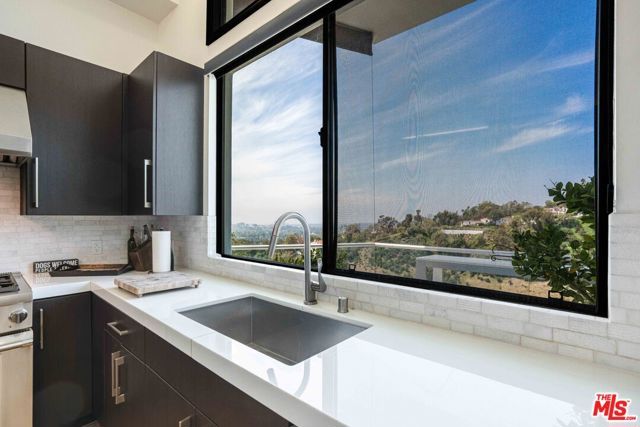 1441 Summitridge Drive, Beverly Hills, CA 90210