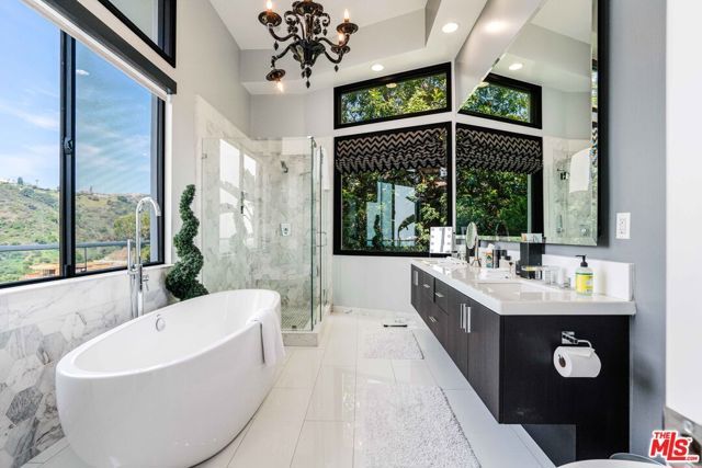 1441 Summitridge Drive, Beverly Hills, CA 90210