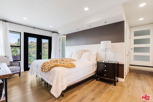 1441 Summitridge Drive, Beverly Hills, CA 90210