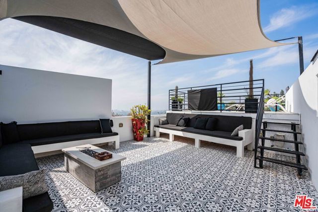 1441 Summitridge Drive, Beverly Hills, CA 90210