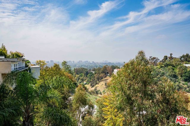 1441 Summitridge Drive, Beverly Hills, CA 90210