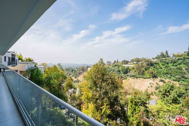 1441 Summitridge Drive, Beverly Hills, CA 90210
