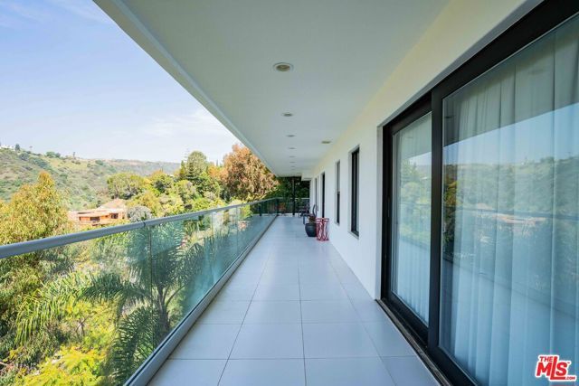 1441 Summitridge Drive, Beverly Hills, CA 90210