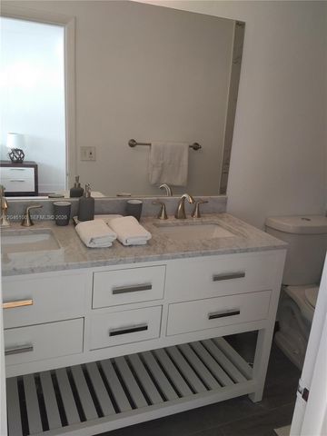 1830 S Treasure Dr 21, North Bay Village, FL 33141
