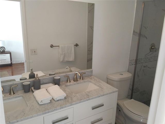 1830 S Treasure Dr 21, North Bay Village, FL 33141