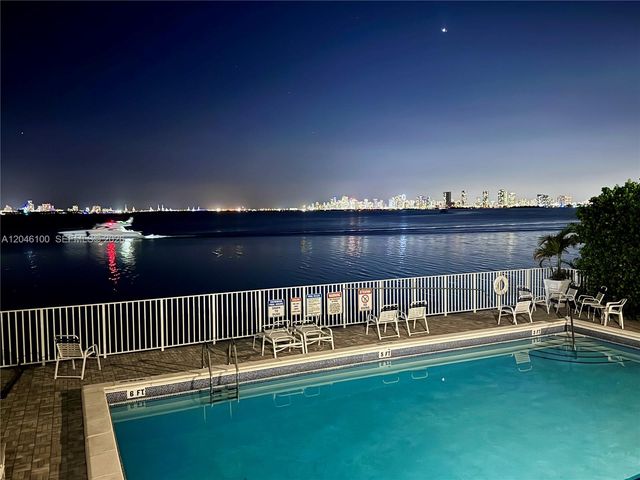 1830 S Treasure Dr 21, North Bay Village, FL 33141