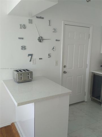 1830 S Treasure Dr 21, North Bay Village, FL 33141