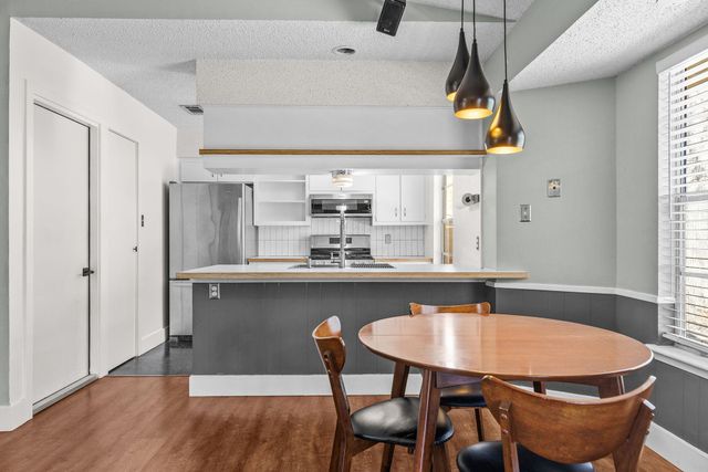 1906 Parkside LN, Austin, TX 78745