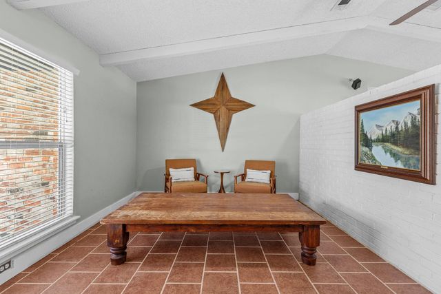 1906 Parkside LN, Austin, TX 78745